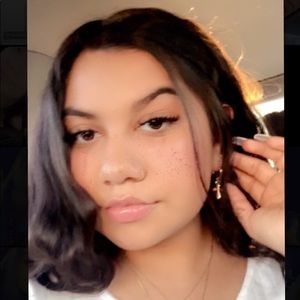 Meet your Posher, Melany